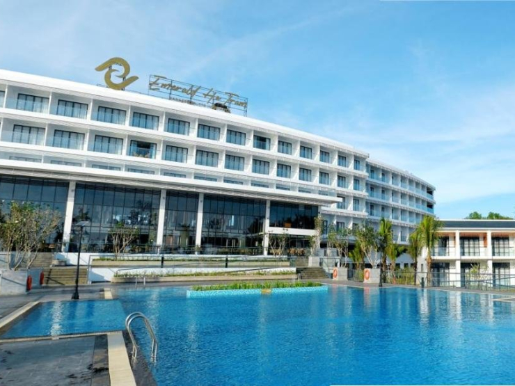 Emerald Resort Hồ Tràm