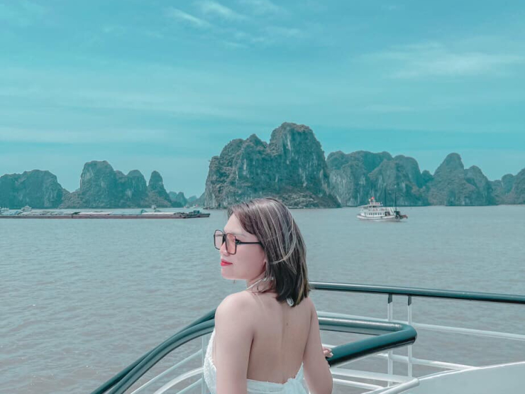 Tour Hạ Long 1 ngày: Du thuyền La Casta Daily Cruise